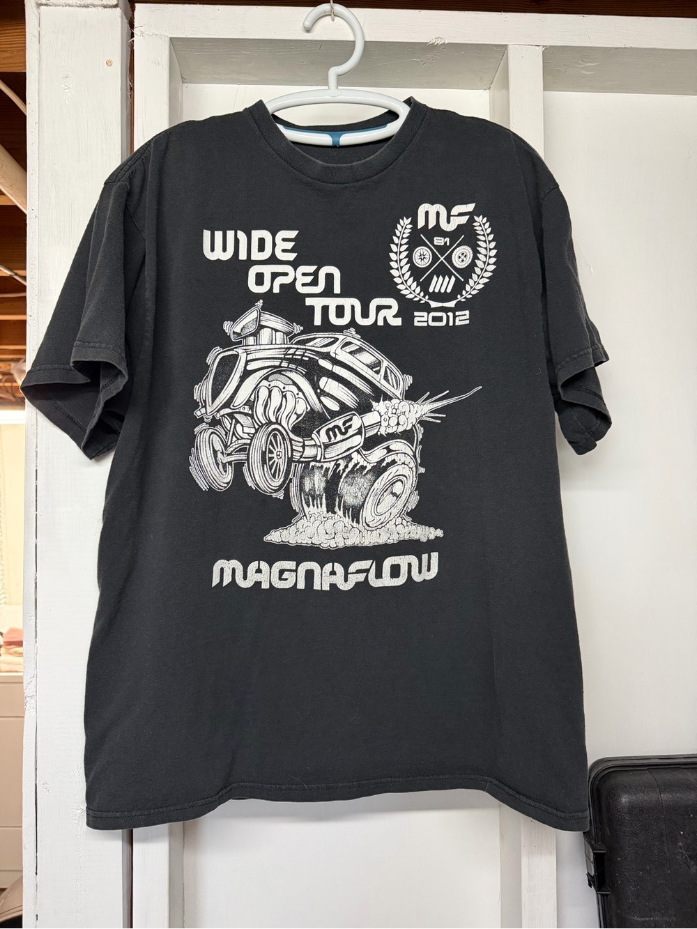 Magnaflow Wide Open Tour 2012 Black Graphic T-Shirt Cut Tag Like Large